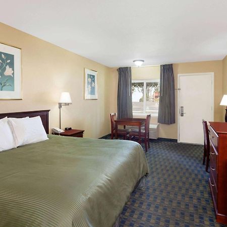 Travelodge By Wyndham Orange County Airport/ Costa Mesa Exterior foto
